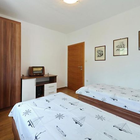 Villa Jaz Селине Екстериор снимка