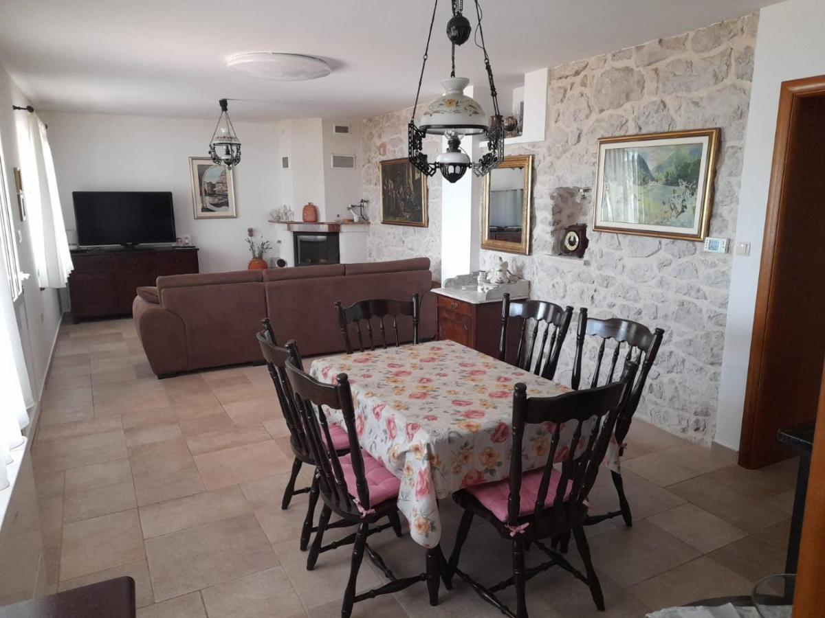Villa Jaz Селине Екстериор снимка