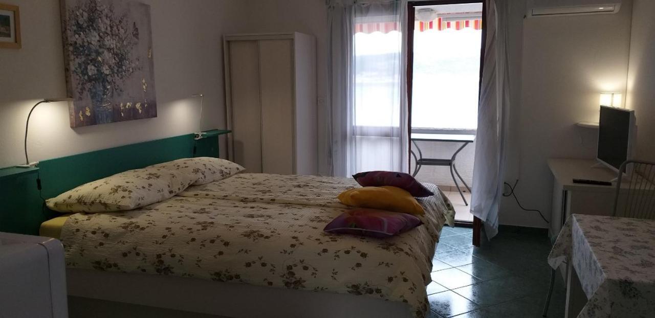 Villa Jaz Селине Екстериор снимка