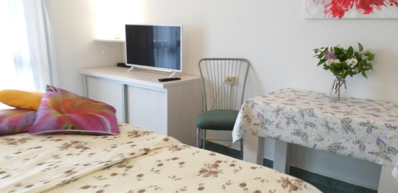 Villa Jaz Селине Екстериор снимка